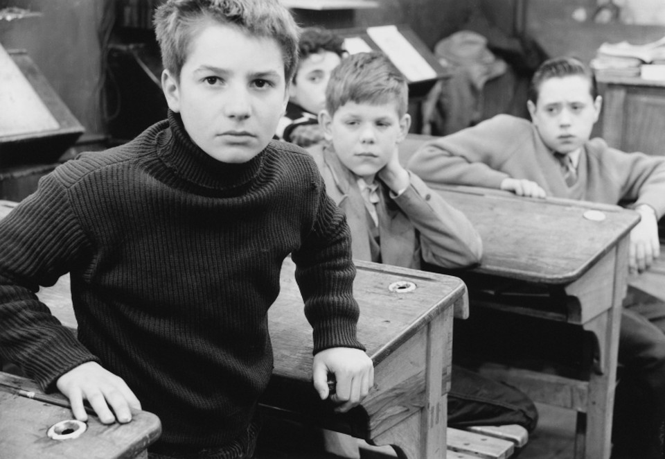 Cena de Os Incompreendidos, primeiro na série de filmes sobre Antoine Doinel (à esquerda), vivido por Jean-Pierre Léaud | Divulgação
