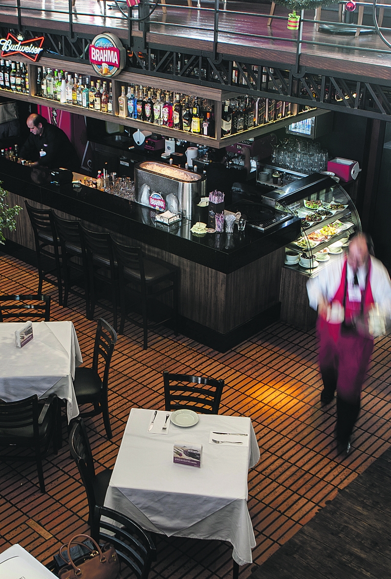 Babilônia do Batel, a única unidade aberta 24 horas, definiu o conceito da marca | Marcelo Andrade/ Gazeta do Povo