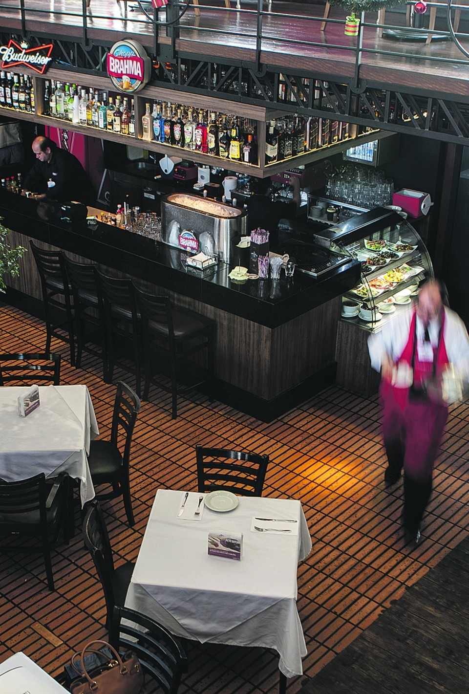 Boa gastronomia 24h por dia Babilônia do Batel, a única unidade aberta 24 horas, definiu o conceito da marca | Marcelo Andrade/ Gazeta do Povo