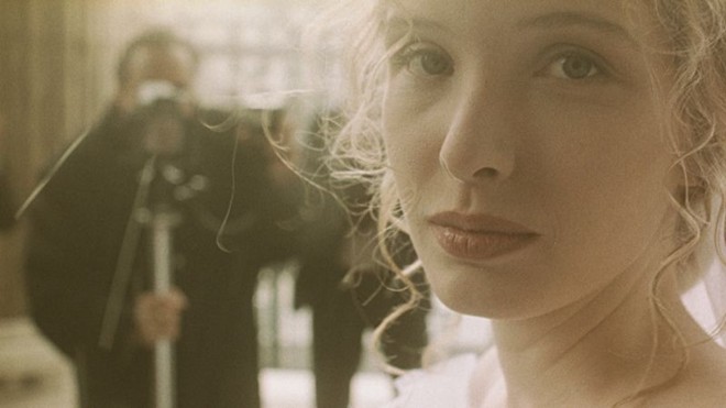 Julie Delpy trabalha no Branco |