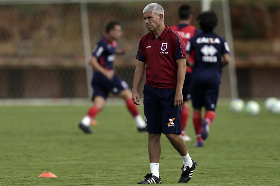 Ricardinho nega ter condicionado sua permanência no Paraná à saída do vice de futebol Celso Bittencourt | Felipe Rosa / Tribuna do Paraná