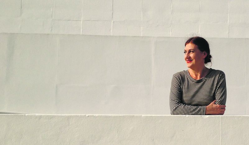 O multiartista José Miguel Wisnik e a banda Passo Torto estão no radar de Ná Ozzetti para futuras colaborações. A paulista está na cidade para divulgar Embalar (2013), seu último trabalho de estúdio | Eric Rahal/ Divulgação