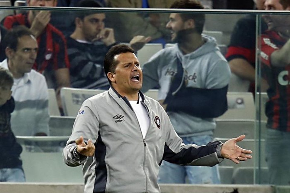 Claudinei criticou planejamento de boa parte dos clubes brasileiros | Albari Rosa / Gazeta do Povo