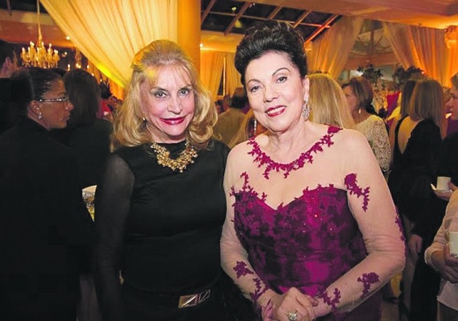 Na tradicional abertura do Natal Encantado do Paraná 2014, no Castelo do Batel, duas expressões da sociedade paranaense, Lylian Vargas e Vera Lupion |