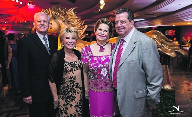 Sérgio Miguel de Souza e Maria Cecília de Leão Rosenmann com Florlinda e Nadim Andraus |
