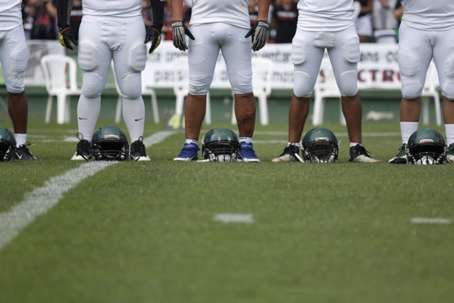 Jogadores do Coritiba Crocodiles antes da decisão com o João Pessoa Espectros |