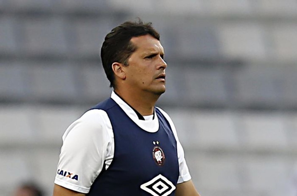 Claudinei Oliveira lamenta que torcedores do Atlético em São Paulo não poderão ver o jogo, mas defende a segurança | Albari Rosa / Gazeta do Povo
