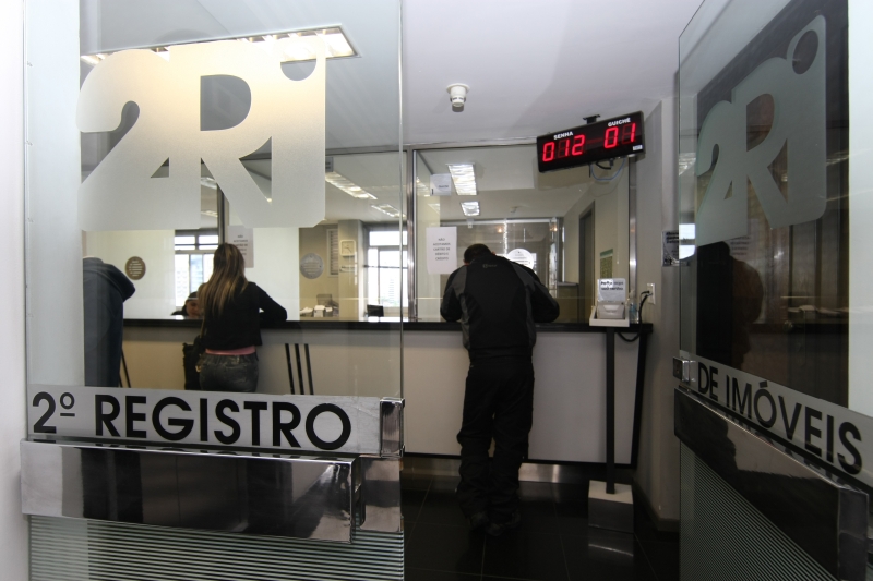 Cartório em Curitiba: um projeto reajusta as taxas em 6,37%. O outro prevê um aumento de 25% sobre esse primeiro reajuste | Aniele Nascimento/Gazeta do Povo