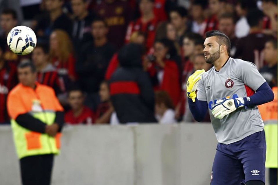 Weverton espera fazer parte da história do Atlético em grandes conquistas | Felipe Rosa / Tribuna do Paraná