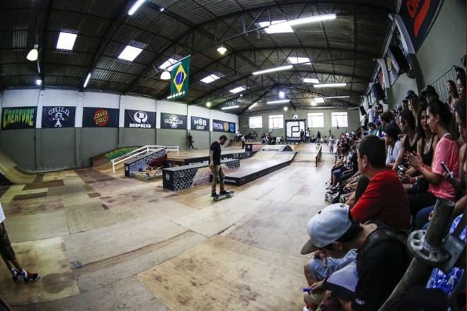 Pista em Curitiba recebeu a decisão do Brasileiro de skate domingo |