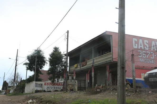 Funerária Renascer, em Piraquara: estofaria | 