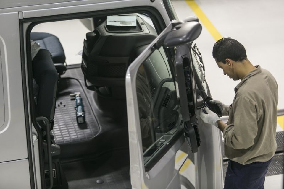 Setor automotivo foi um dos que registrou pior desempenho na produção industrial do mês de outubro | Marcelo Andrade/Gazeta do Povo