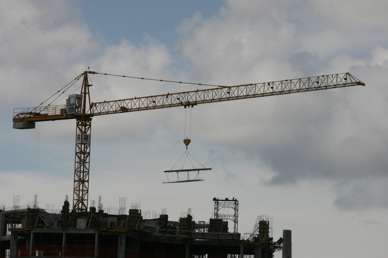 Necessidade de obras de infraestrutura no país é maior do que a capacidade das empreiteiras nacionais. Estrangeiras devem receber estímulos do governo federal | Divaldo Moreira