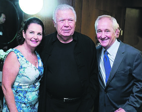 Na prestigiada comemoração dos 10 anos do Pietà Centro Médico, notabilizado por sua excelência, Jaime Lerner (centro), com os anfitriões, doutores Ruth Graf e Hans Graf | Tali Cruz