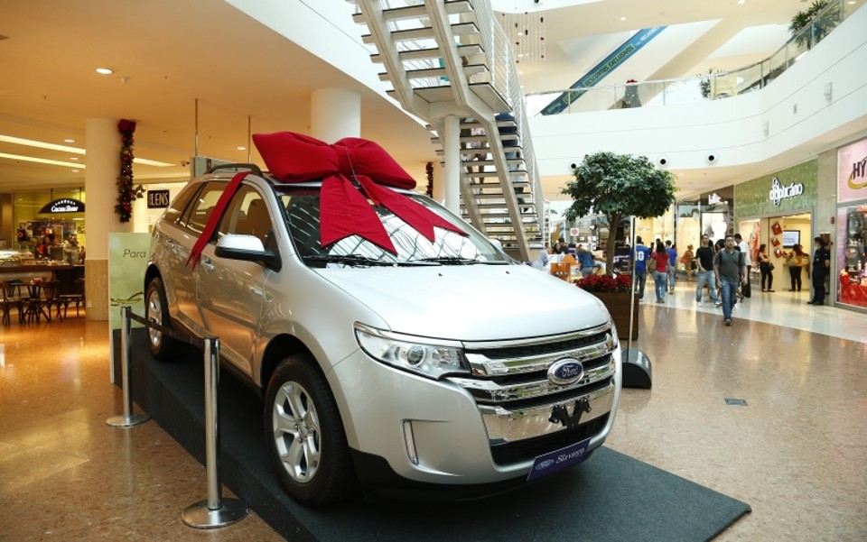 Para acreditar em Papai Noel Ford Edge sorteado pelo Shopping Palladium é um dos prêmios de fim de ano | Hugo Harada/Gazeta do Povo