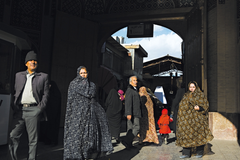 Muitos iranianos apostam em um acordo nuclear para breve, que deve abrir oportunidades econômicas | Newsha Tavakolian/The New York Times