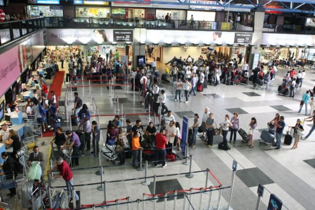 O aeroporto Afonso Pena também terá um esquema reforçado de funcionamento para atender a demanda no período | Gazeta do Povo