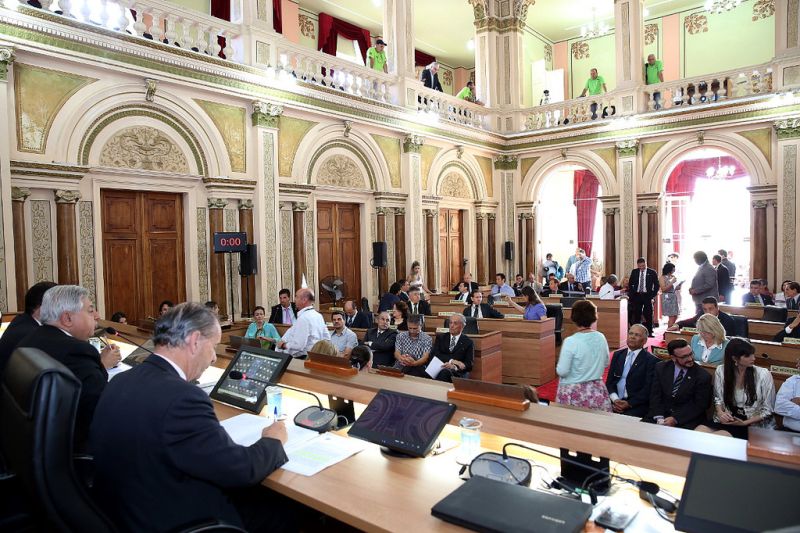 A Câmara de Curitiba aprovou nessa terça-feira o aumento do IPTU e do ITBI para 2015 | Andressa Katriny / CMC / Divulgação