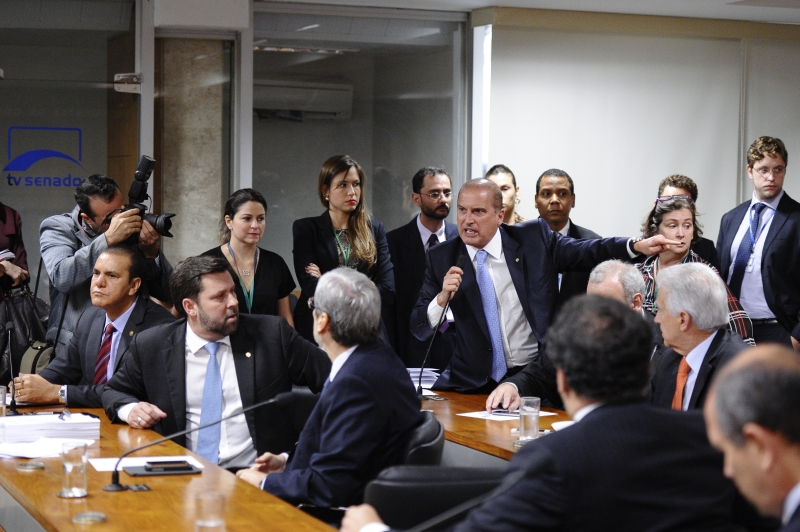 Onyx Lorenzoni esbraveja na CPI e acusa a presidente da Petrobras de mentir em depoimento | Edilson Rodrigues/ Agência Senado