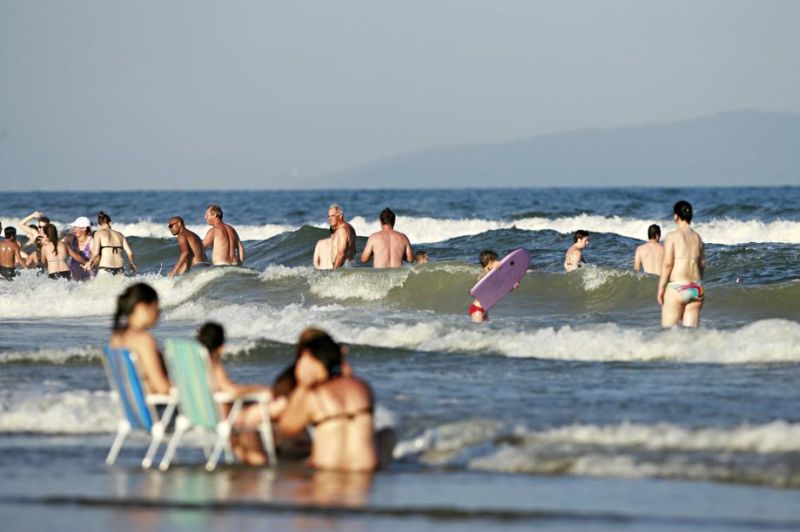 O balneário de Ipanema, um dos locais prejudicados pelo rompimento da adutora | Josué Teixeira/Agência de Notícias Gazeta do Povo