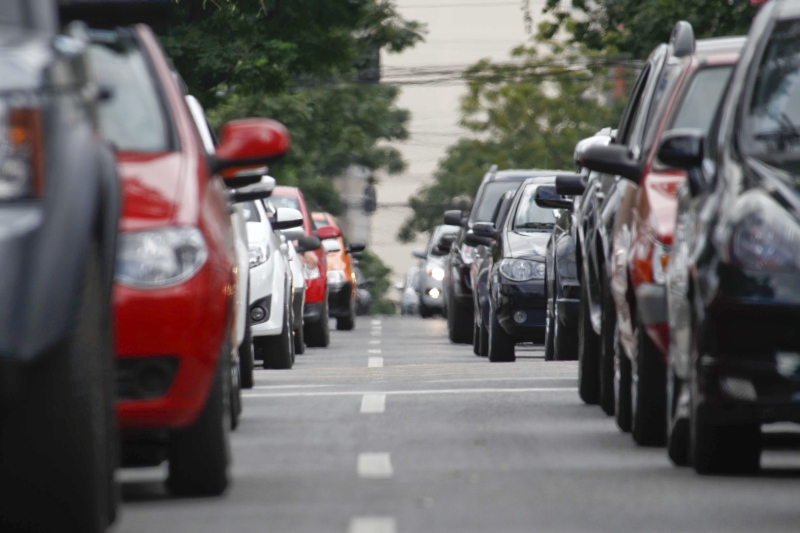 Aumento de impostos irá impactar motoristas e donos de veículos | Daniel Castellano/Gazeta do Povo