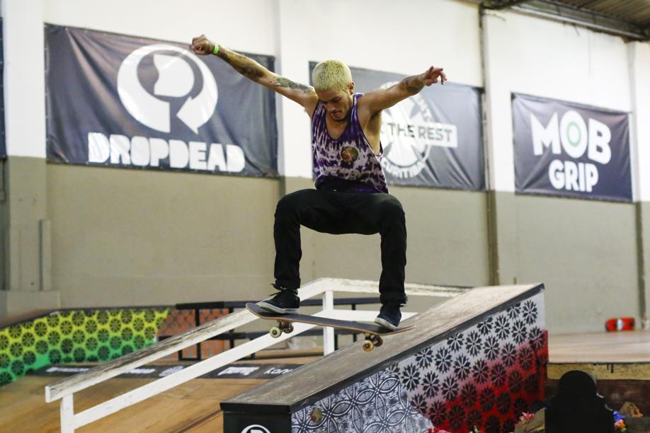 Filipe Ortiz foi o campeão brasileiro de skate modalidade street em Curitiba | Brunno Covello / Gazeta do Povo