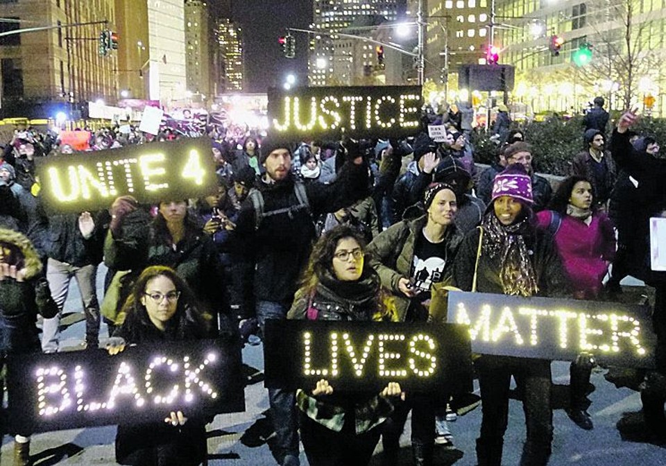Tensão: casos de Arizona e Cleveland mantêm protestos nas ruas | Eduardo Munhoz/Reuters