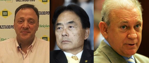 Os deputados estaduais Ademar Traiano (direita) e Hussein Bakri (esquerda) e o deputado federal Hidekazu Takayama (centro) e tiveram as contas desaprovadas pelo TRE | Reprodução Candibook / Hedeson Alves / Albari Rosa
