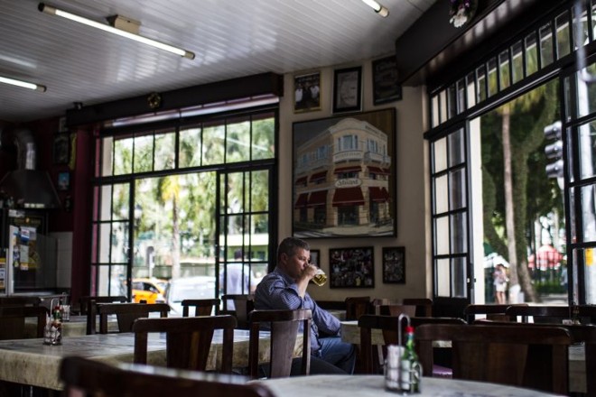 Cliente no Stuart: charme do bar é imorredouro | 