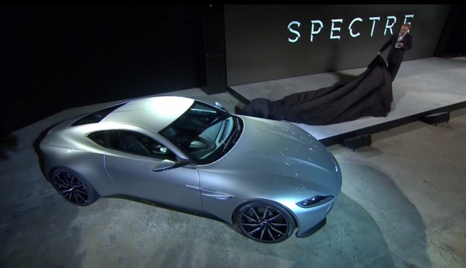 Aston Martin DB10- Ainda sob a forma de conceito, o futuro DB10 foi revelado nesta semana. A Aston Martin não adiantou detalhes mecânicos do veículo, sabe-se apenas que usará o motor fornecido pela Mercedes-AMG e que serão produzidas apenas dez unidades todas utilizadas no filme Spectre, que estreia em novembro de 2015. O modelo servirá de base para os futuros carros da marca, a partir do ano que vem |