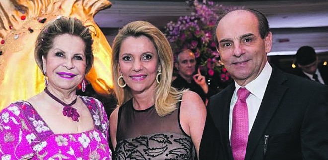 Florlinda Andraus com Flavia e Waldir Simões de Assis Filho |