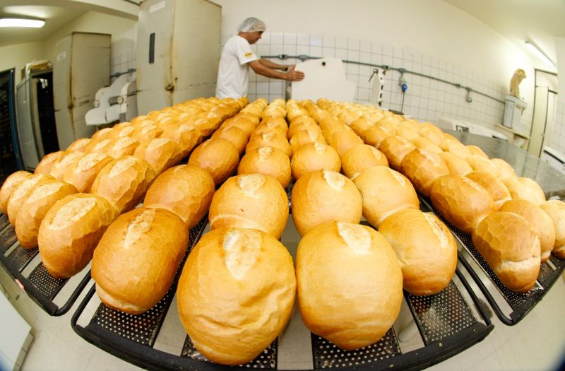 Pães são um dos itens de consumo que sofrerão aumento de imposto, segundo o projeto do governo | Daniel Castellano /Gazeta do Povo/Arquivo