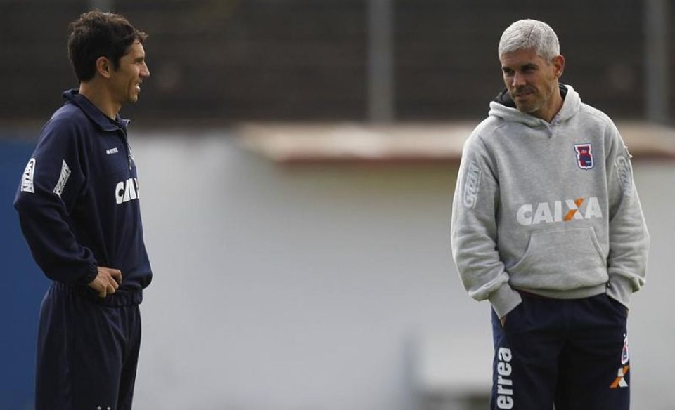 Para Lúcio Flávio, Ricardinho pode ser gerente de futebol do Paraná | Jonathan Campos / Gazeta do Povo