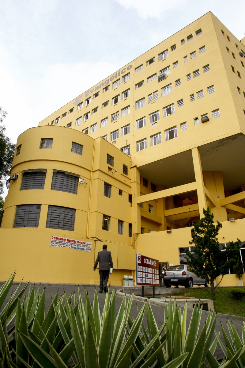 Bens do hospital (foto) também foram penhorados pela decisão | Hugo Harada/ Gazeta do Povo
