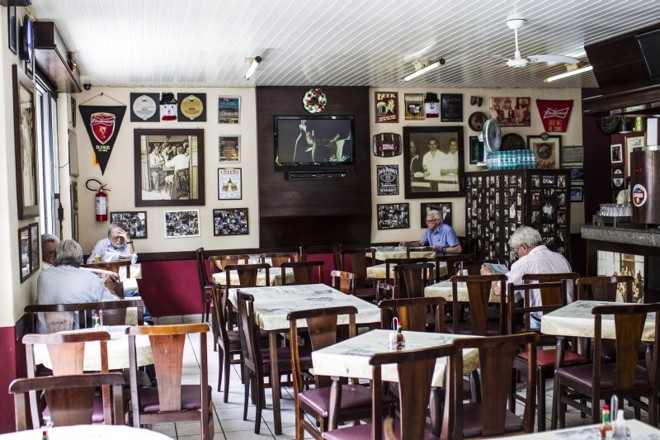 Interior do Bar Stuart: passado impresso nas paredes | 