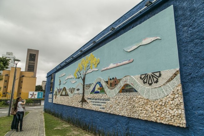 Como destaque, o Ipê, uma das sete maravilhas de Curitiba | 