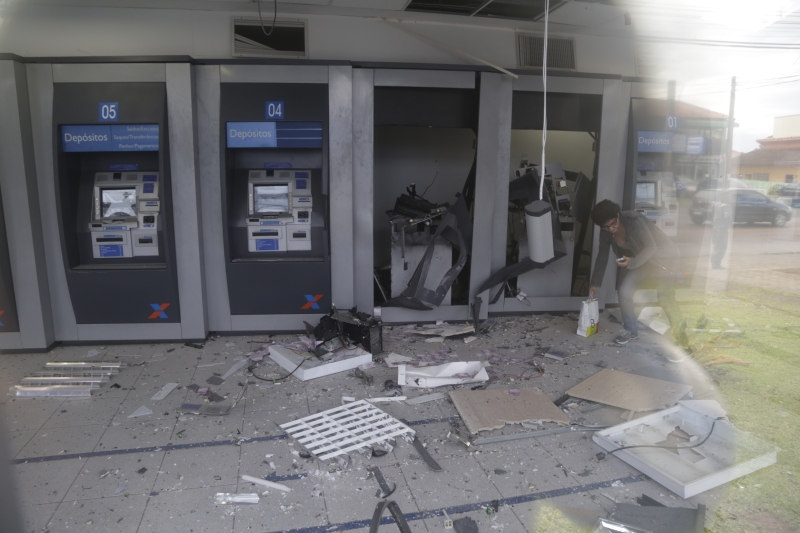 Só no Paraná, cerca de 500 arrombamentos de caixas eletrônicos foram registrados até novembro | Aliocha Mauricio/Tribuna do Paraná