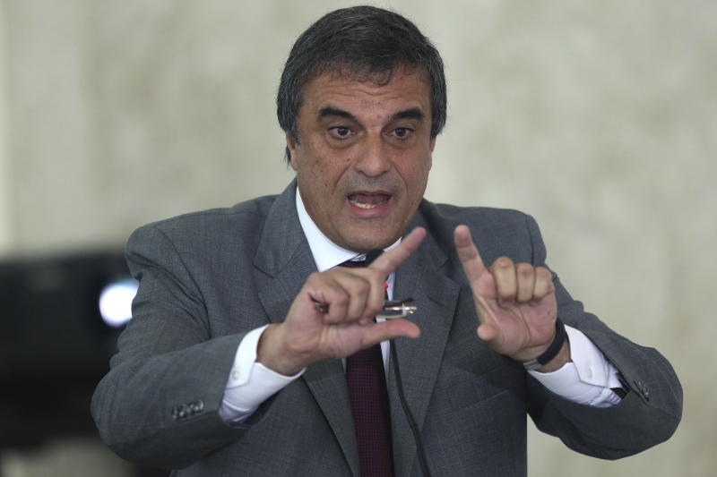 Cardozo: ministro da Justiça continua para defender o governo e para não suscitar rumores de ingerência na Polícia Federal | Ueslei Marcelino/Reuters