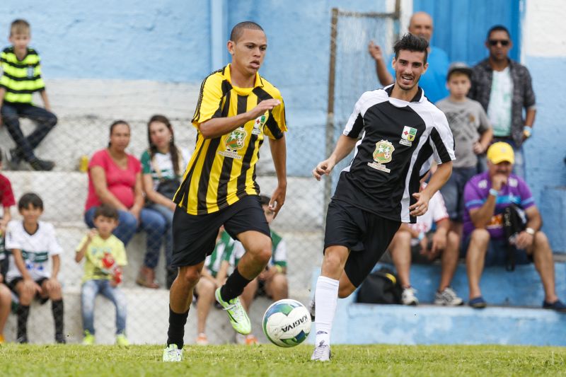 Marcos Guilherme no Jogo da Solidariedade no último sábado: conquistas pessoais de 2014 fazem com que o jovem meia vá mais confiante para 2015 | Brunno Covello / Gazeta do Povo