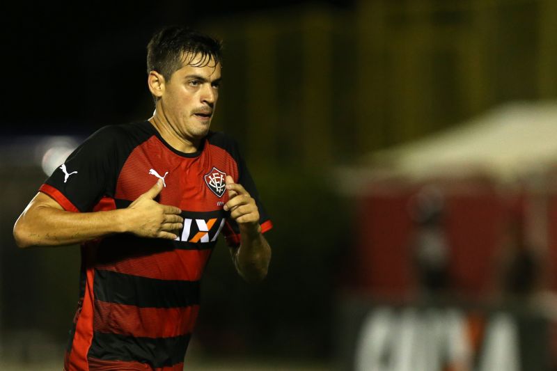 Cáceres assinará contrato de dois anos com o Coritiba | Felipe Oliveira / EC Vitória / Divulgação