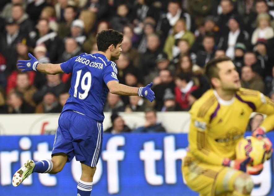 Diego Costa marcou dois gols na vitória do Chelsea sobre o Swansea | Reuters