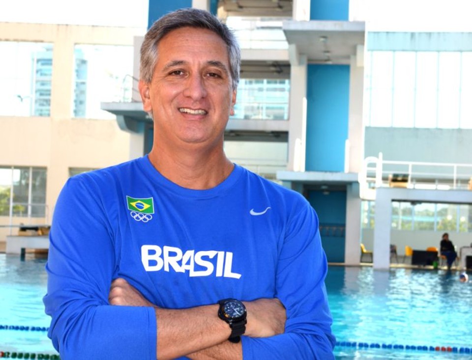 Se você tem ambições, projetos desafiadores prontos para sair do papel e quer deslanchar sua carreira ou empresa, tem que gostar de tempestades. E eu quero convidá-lo a tomar chuva-Marcus Vinícius Freire  no livro Resolva | Divulgação