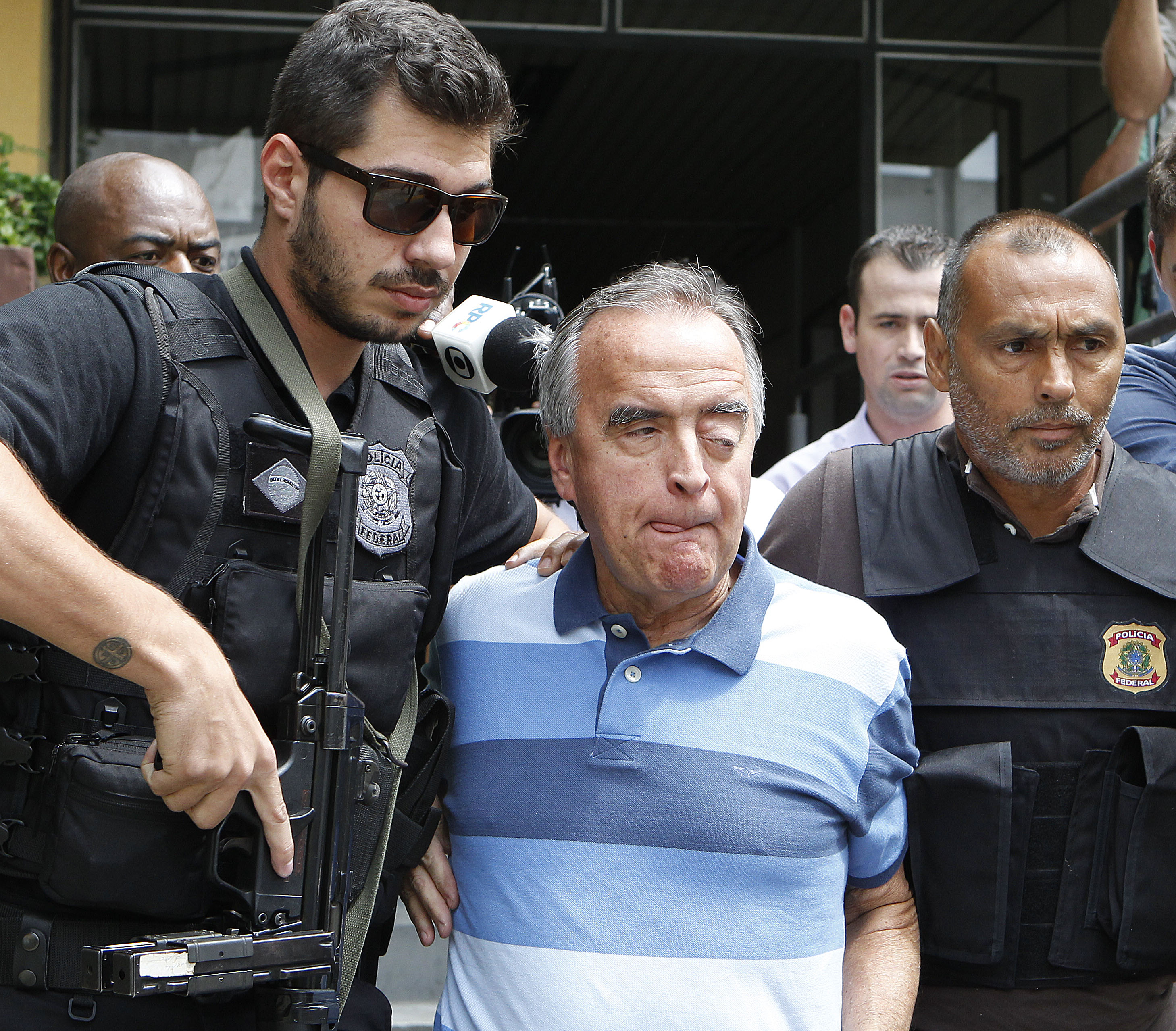 Nestor Cerveró é transferido para carceragem da PF em Curitiba. | Jonathan Campos/Gazeta do Povo