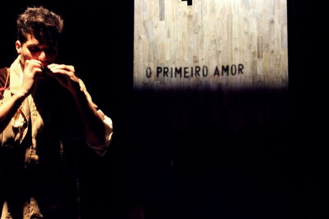 Do Cão Fez-se o Dia partiu de criação coletiva em que sobressaiu a figura do pai | 