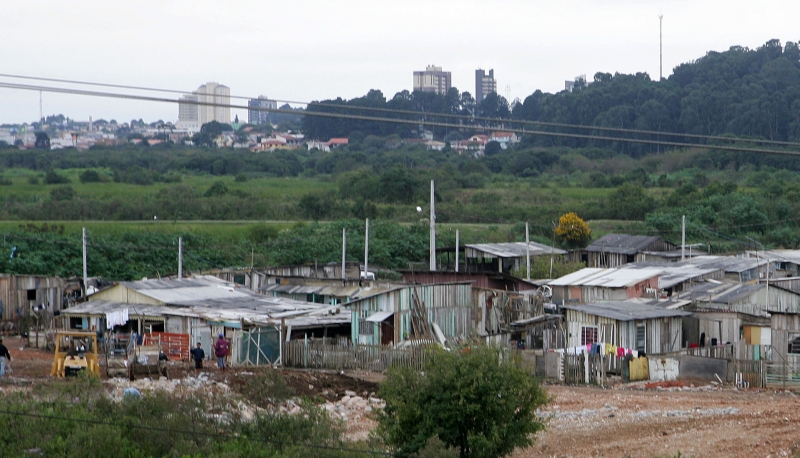 Realidade em Curitiba: paranaense espera diminuir a desigualdade | Ivonaldo Alexandre/Gazeta do Povo