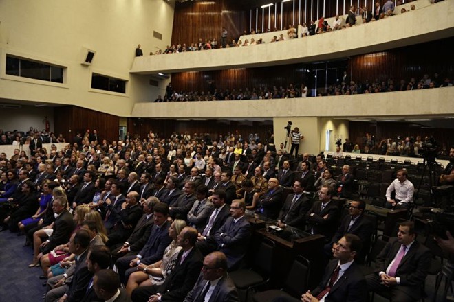 Assembleia cheia para a posse | 