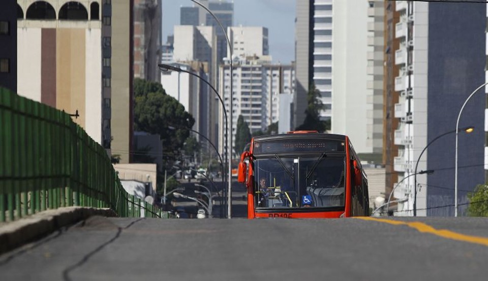 O aporte da prefeitura paga apenas parte da dívida com as empresas de transporte, calculada até ontem em R$ 9,5 milhões | Jonathan Campos/Gazeta do Povo