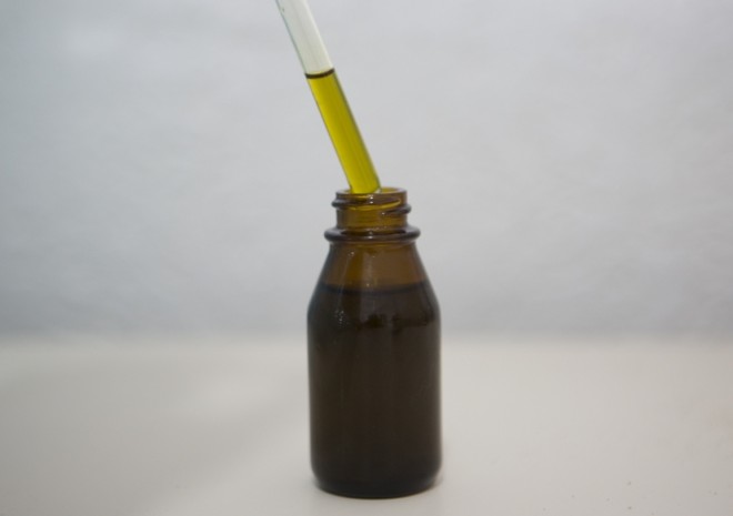 A maconha possui mais de 480 componentes. Desses, 80 são canabinoides e, entre eles, está o canabidiol (CBD). É melhor absorvido com óleo | Henry Milléo/ Gazeta do Povo