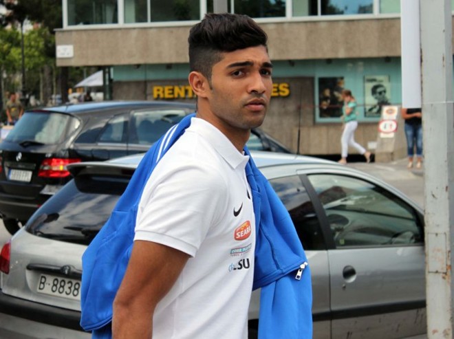 O volante Alan Santos deve chegar ao Alto da Glória nesta sexta-feira para fechar a transferência do Santos para o Coritiba. | Vinicius Vieira/Divulgação/Santos