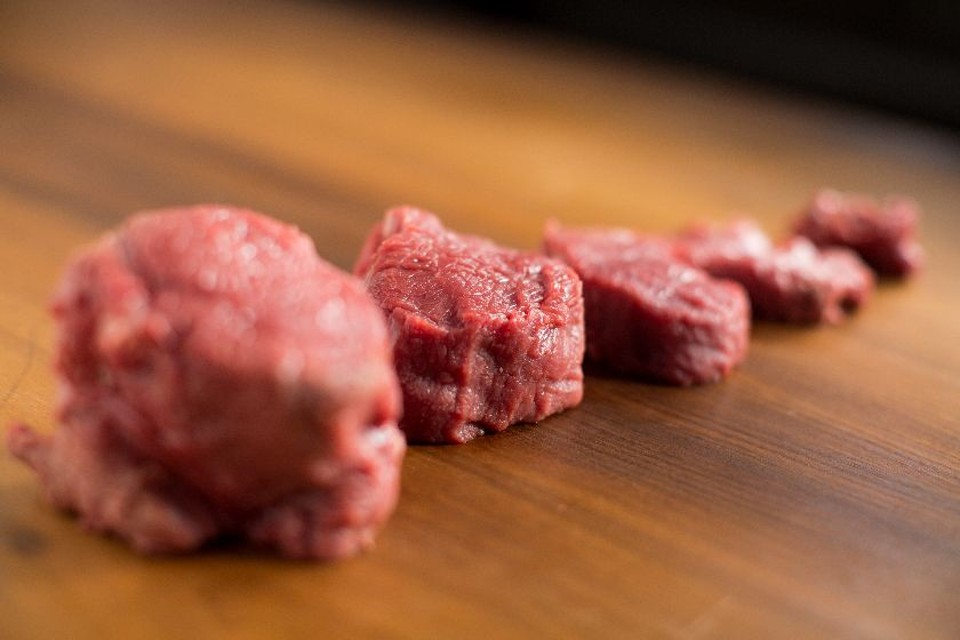 1º - Filé mignon: 41,64% mais caro | Brunno Covello/Arquivo Gazeta do Povo